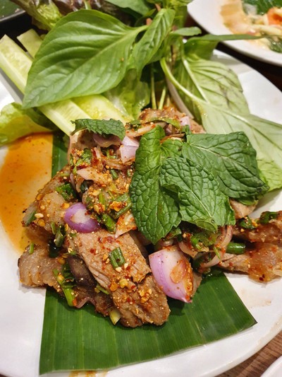 น้ำตกเนื้อ