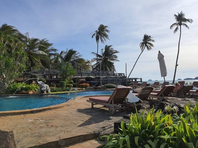 สระว่ายน้ำ/ชายหาด