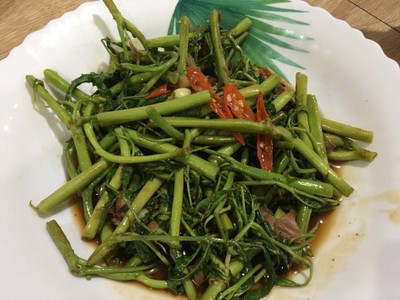 ปลานิลแดดเดียวทอด