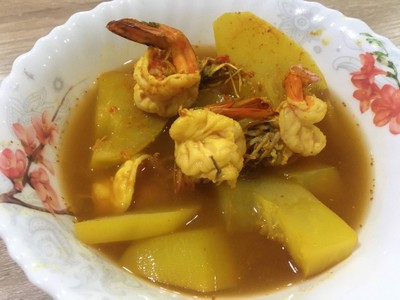 แกงส้มกุ้งมะละกอ