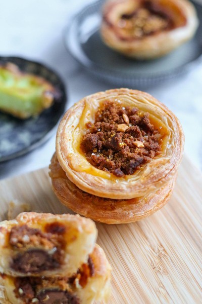 Gingerbread Egg Tart