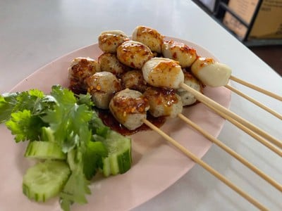 ลูกชิ้นเอ็นหมูปิ้ง