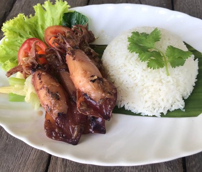 ข้าวปลาหมึกต้มน้ำผึ้งหวานเค็ม
