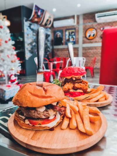 อาหาร หรือ เครื่องดื่ม