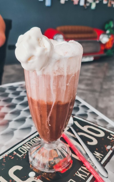 อาหาร หรือ เครื่องดื่ม