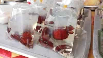 อาหาร หรือ เครื่องดื่ม