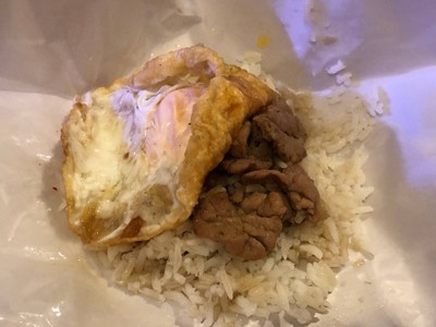 ข้าวหมูกระเทียม