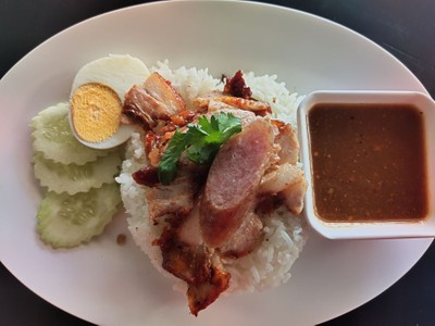 ข้าวหมูแดง