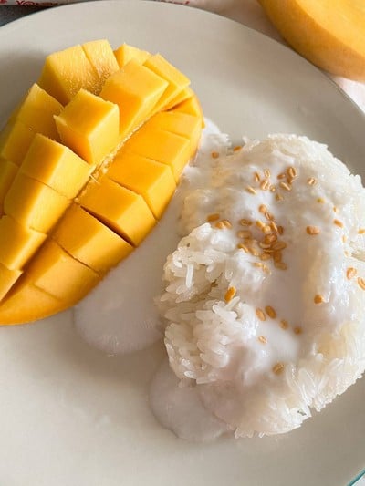 เมนูของร้าน ข้าวเหนียวมะม่วงป้าเล็ก - ป้าใหญ่ (วงเวียน 22)