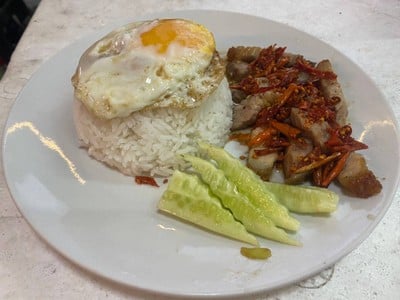 หมูกรอบ(พริกทอดกรอบ)แม่อิพิมรี่พาย