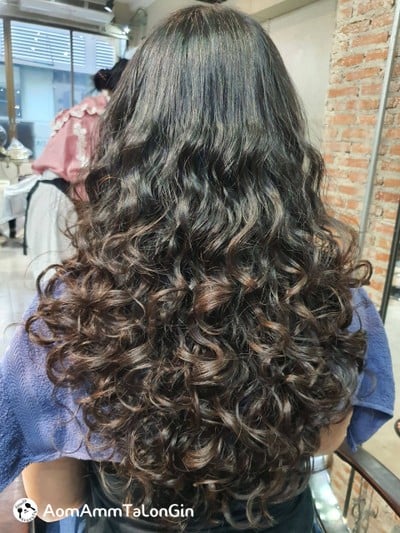 ผมเป่าแห้งไม่ได้ใช้นิ้วม้วนอะไรเลย