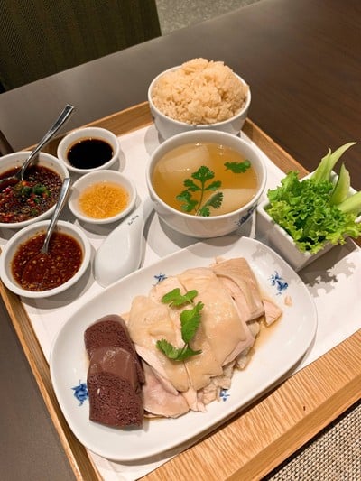 ข้าวมันไก่มณเฑียร