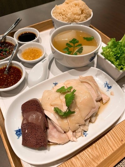 ข้าวมันไก่มณเฑียร