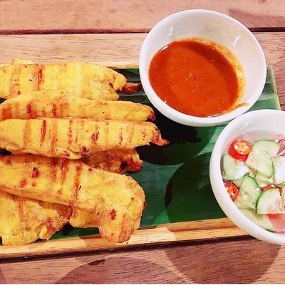 ไก่สะเต๊ะ