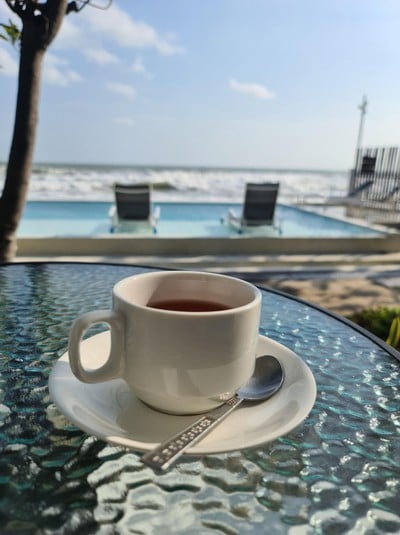 วิวริมทะเลช่วงเช้า 