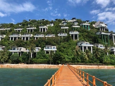 คอนราดเกาะสมุย