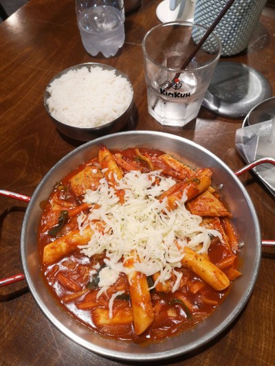 ต็อกบกกี ชีส