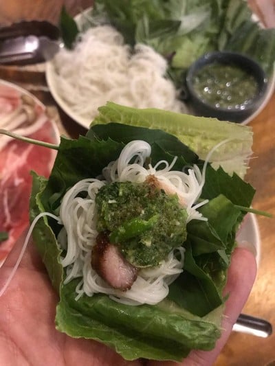 คอหมูย่าง