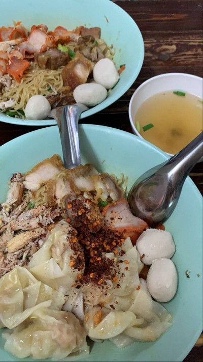 บะหมี่เกี๊ยวทุกอย่าง แห้ง