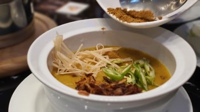 อาหาร หรือ เครื่องดื่ม