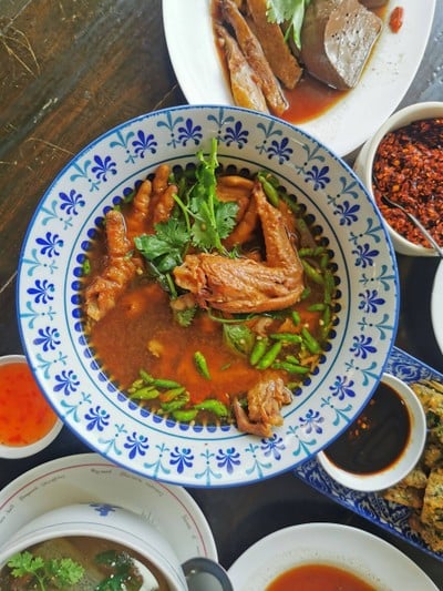 อาหาร หรือ เครื่องดื่ม