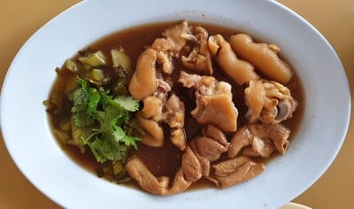 ขาหมูจตุจักร PTT จตุจักร