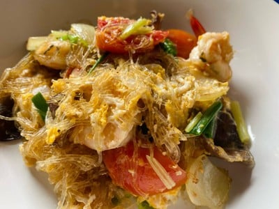 วุ้นเส้นผัดไข่