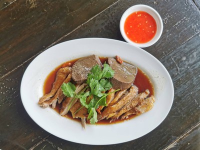 อาหาร หรือ เครื่องดื่ม