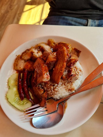 อาหาร หรือ เครื่องดื่ม