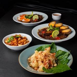 คาเฟ่ดินดิน (Cafe DinDin) คาเฟ่ดินดิน (Cafe DinDin)