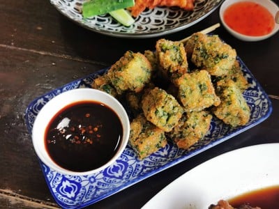 อาหาร หรือ เครื่องดื่ม