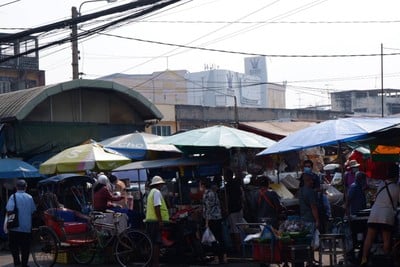 ตะลอนท่าน้ำนนทบุรี หาของกินเป็นงานหลัก