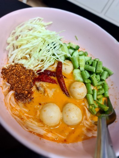 ขนมจีนแกงกะทิ