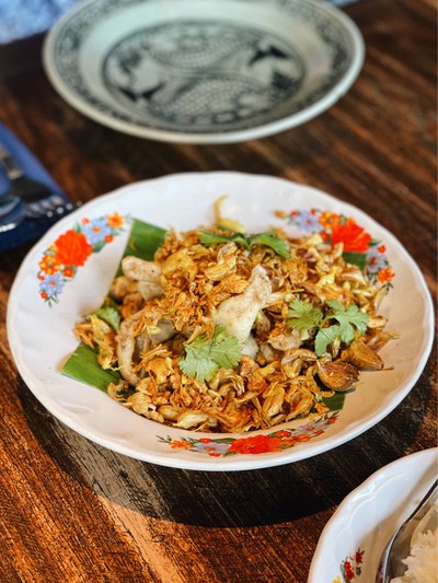 Sri Trat Restaurant & Bar Sri Trat