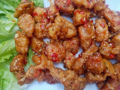 วิธีทำ ไก่ทอดซอสสามรส วิธีทำ ไก่ทอดซอสสามรส