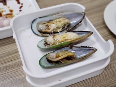 อาหาร หรือ เครื่องดื่ม