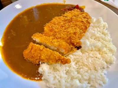 Deep Fried Pork Rosu with Curry Rice