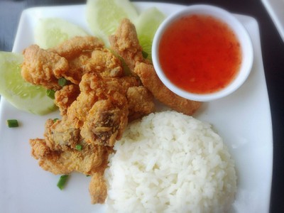 ข้าวไก่ทอดน้ำปลา สูตรกรอบ