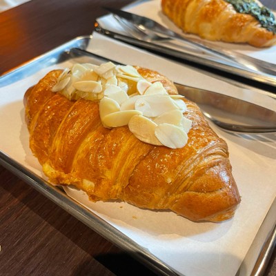Almond Croissant