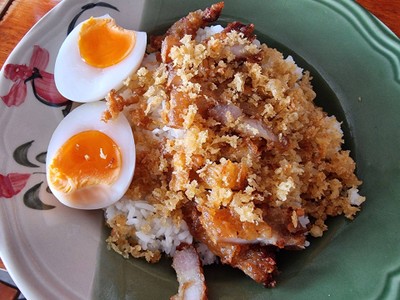 ข้าวหมูสามชั้นทอด