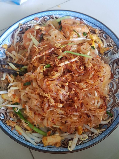 ผัดไทยกุ้งสด