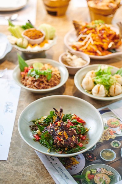 เมนูของร้าน Charm Eatery and Bar ราชครู