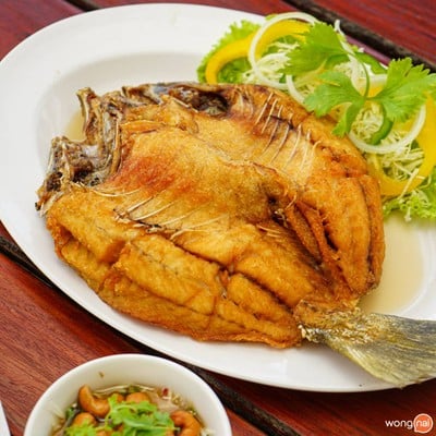 เมนูของร้าน เรือริมธาร