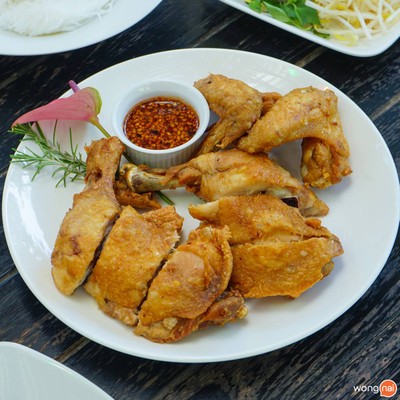 เมนูของร้าน ไก่ทอดโกศล by ครัวกรรณิการ์