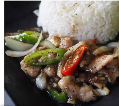 ข้าวผัดหมูพริกไทยดำ