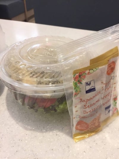 สลัดเต้าหู้ทอด