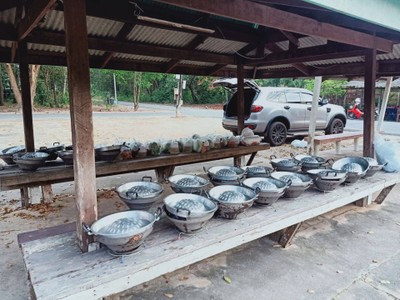 หมูกลาง