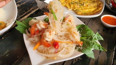 ยำวุ้นเส้นรวมมิตร