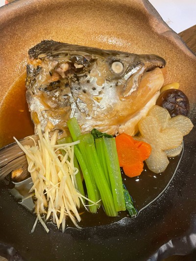 หัวปลาแซลมอนต้มซีอิ้ว