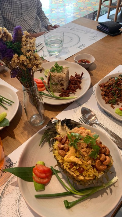 เมนูของร้าน Charm Eatery and Bar ราชครู